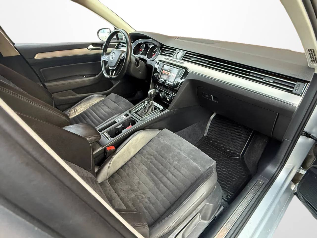 Volkswagen Passat Sportscombi 2.0 TDI 4M GT D-värm Ny Kamerm 2,95%