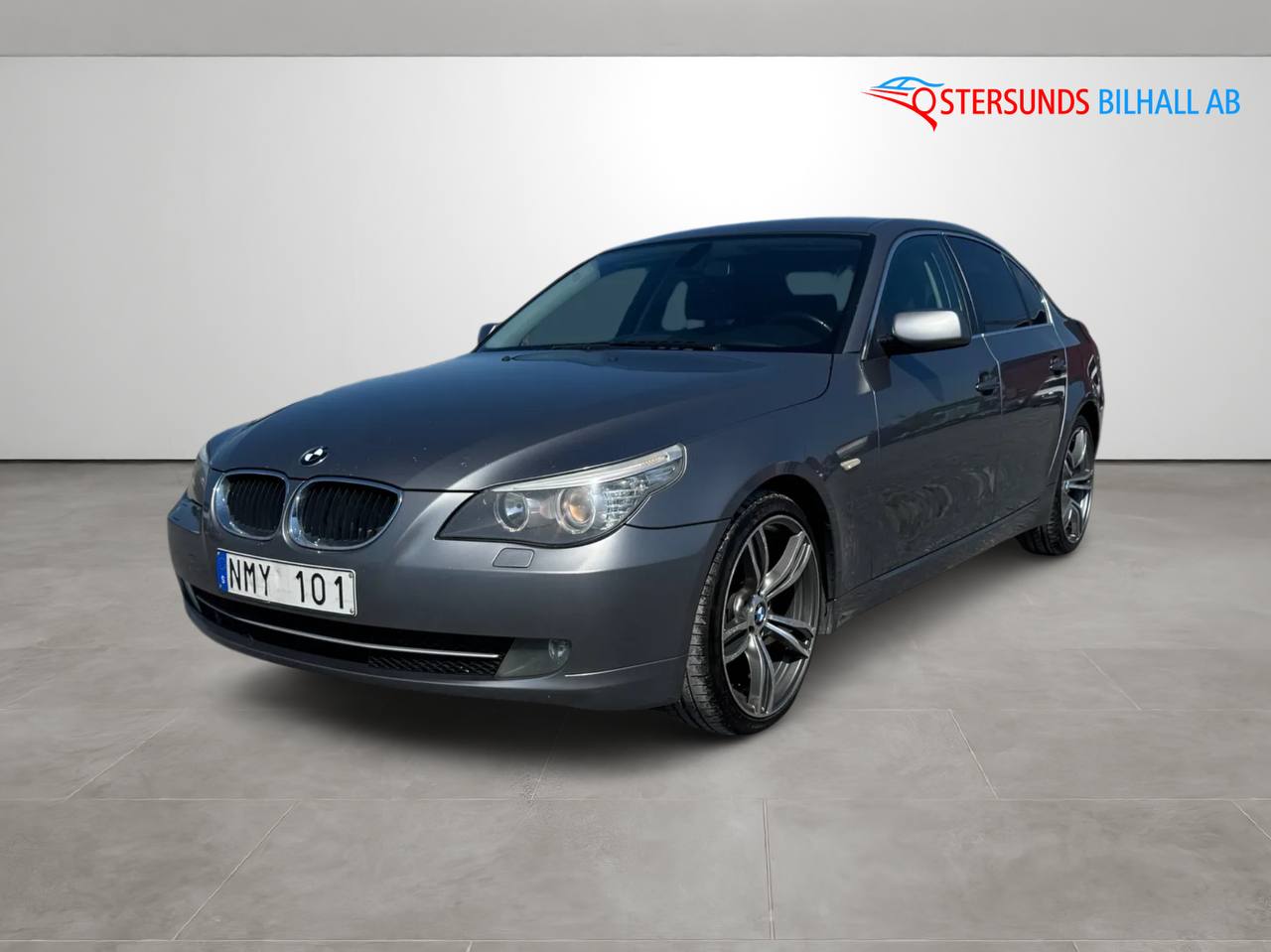 BMW 520 i Sedan Ny Servad M-värm