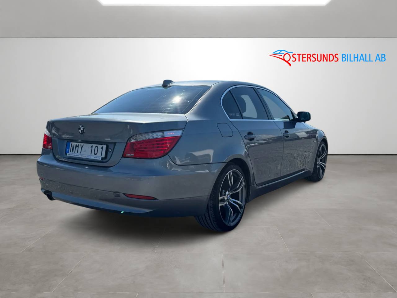 BMW 520 i Sedan Ny Servad M-värm