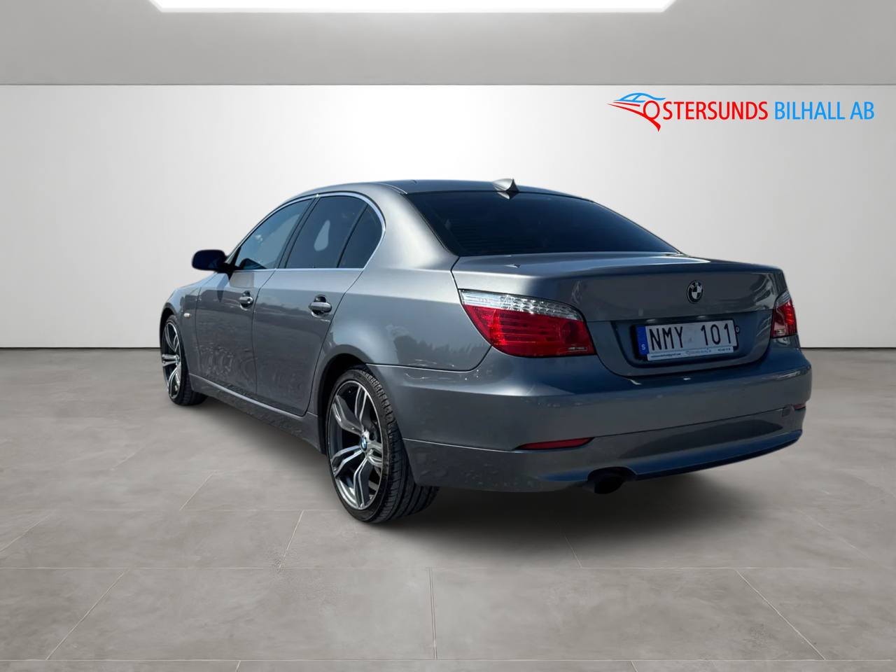 BMW 520 i Sedan Ny Servad M-värm