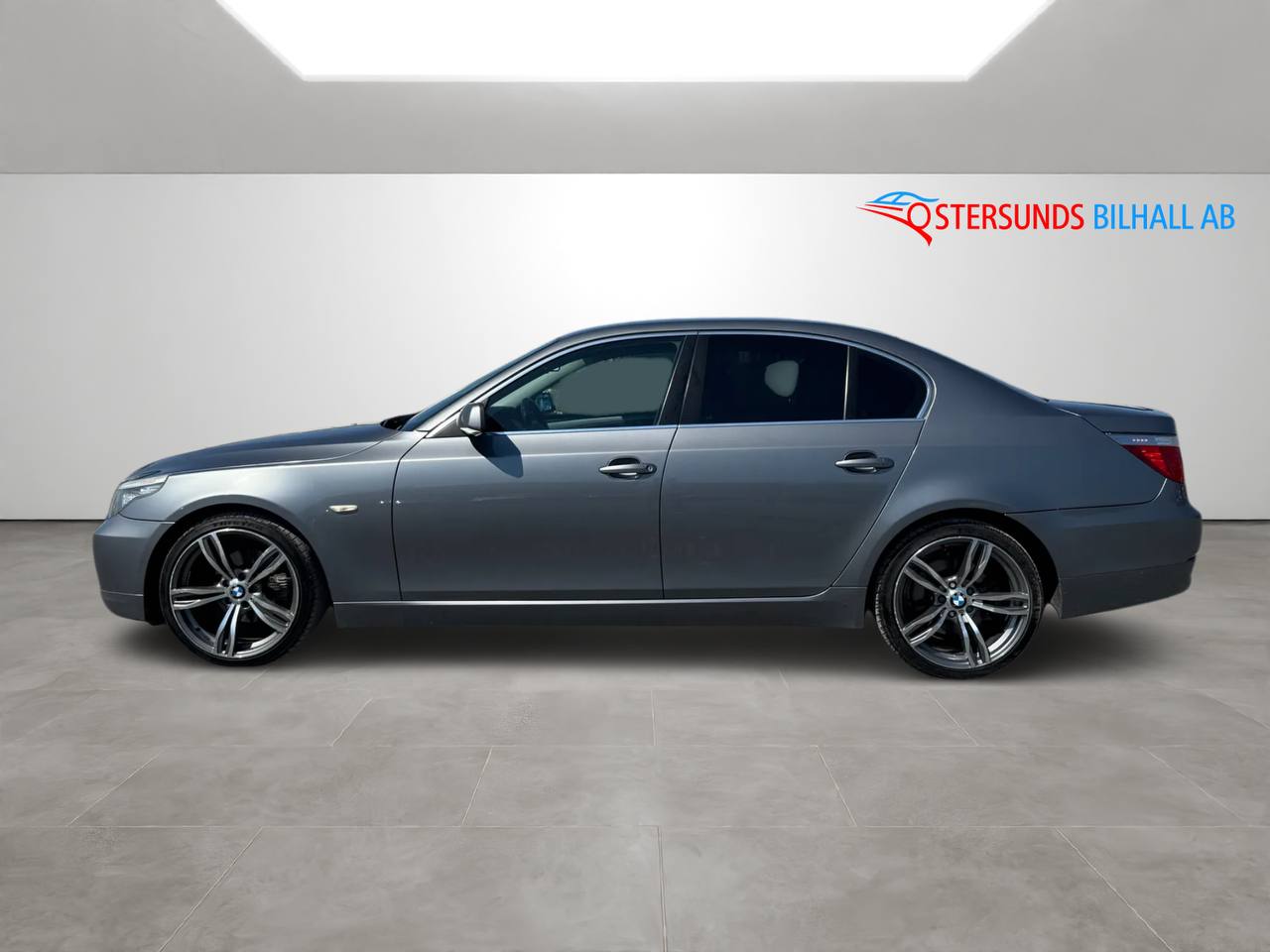 BMW 520 i Sedan Ny Servad M-värm