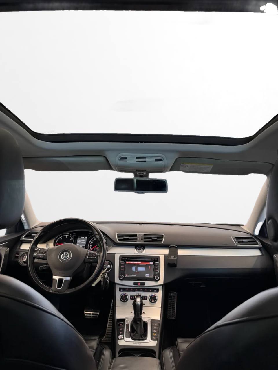 Volkswagen Passat Alltrack 2.0 TDI 4M D-värm Pano Drag Keyless