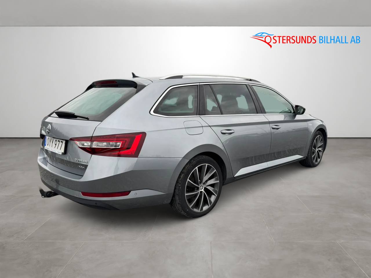 Skoda Superb Kombi 2.0 TDI 4x4 L&K D-värm Navi Drag