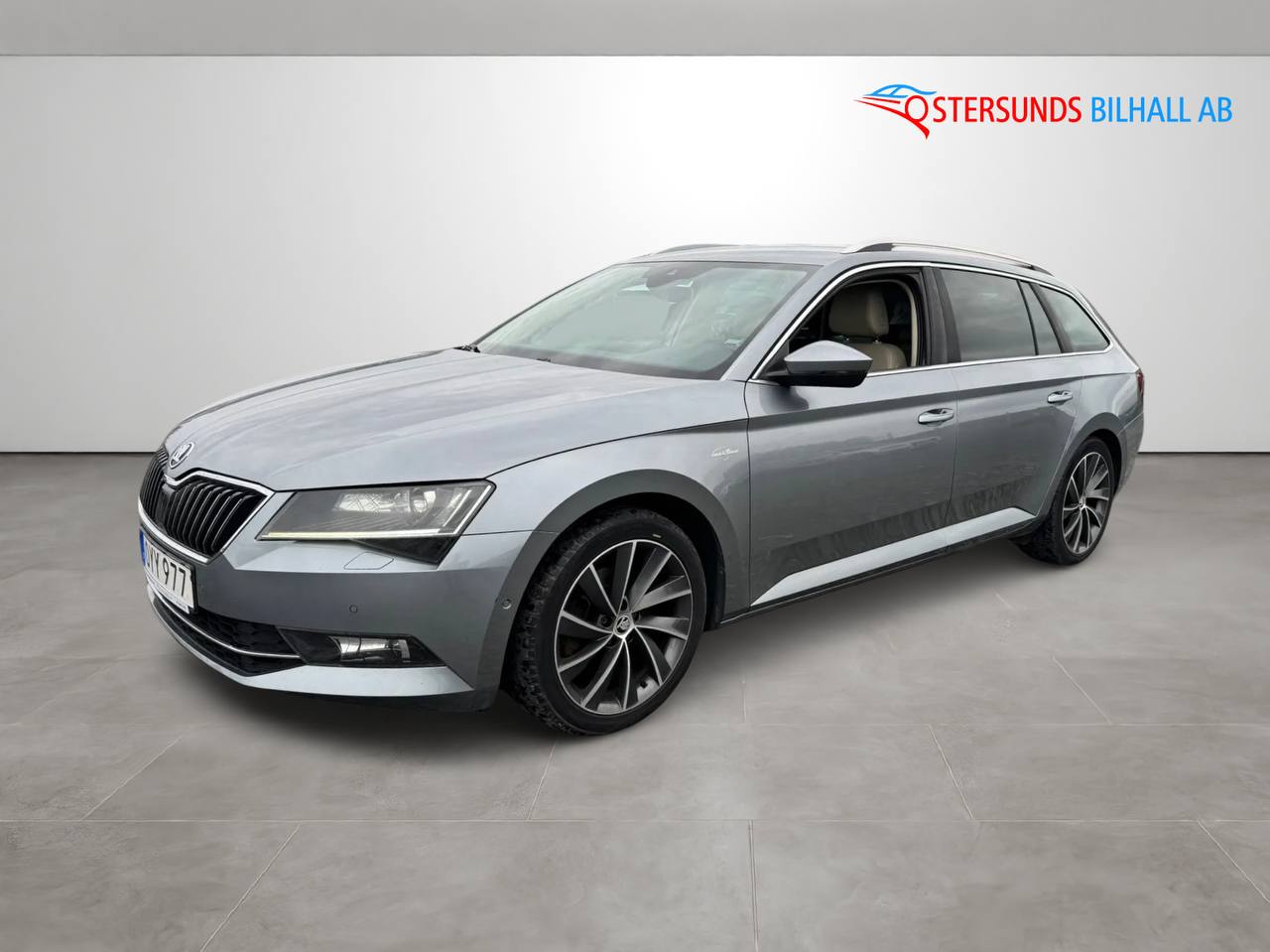 Skoda Superb Kombi 2.0 TDI 4x4 L&K D-värm Navi Drag
