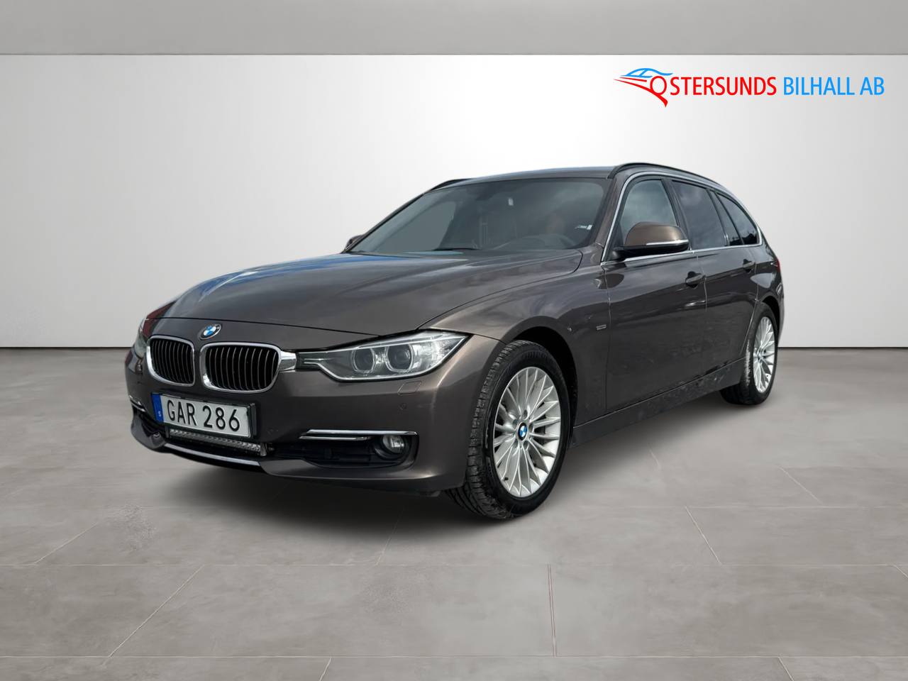 BMW 320 d xDrive Touring Luxury Line M-värm 2 Brukare Drag