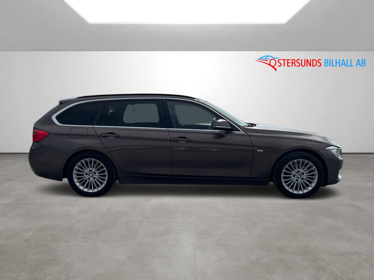 BMW 320 d xDrive Touring Luxury Line M-värm 2 Brukare Drag