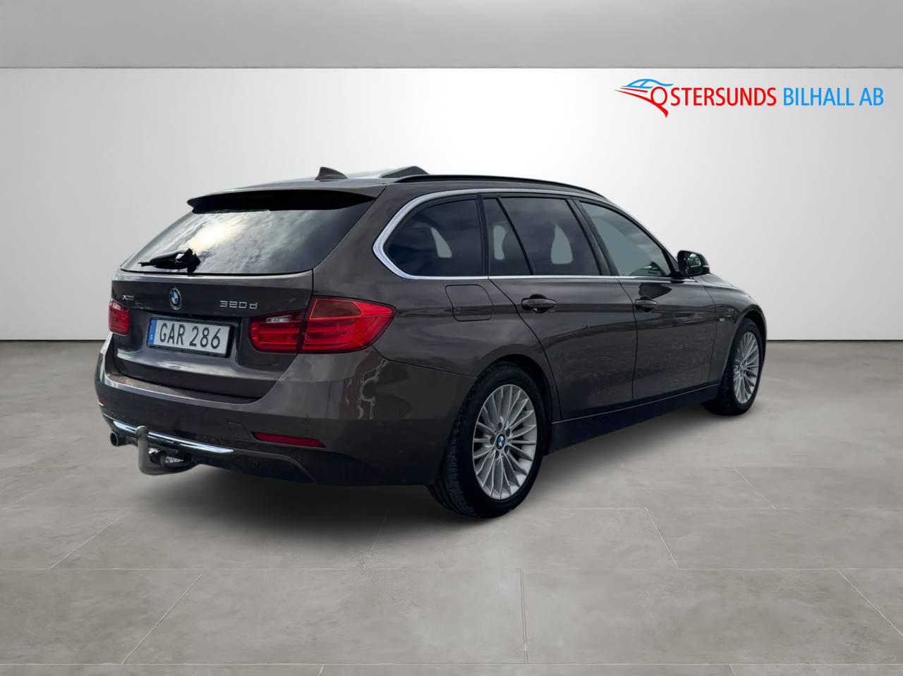 BMW 320 d xDrive Touring Luxury Line M-värm 2 Brukare Drag