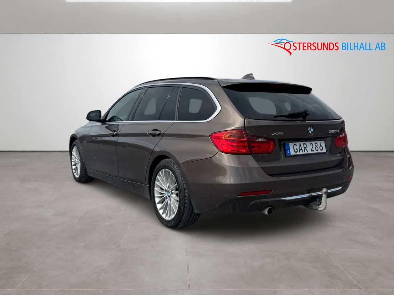 BMW 320 d xDrive Touring Luxury Line M-värm 2 Brukare Drag