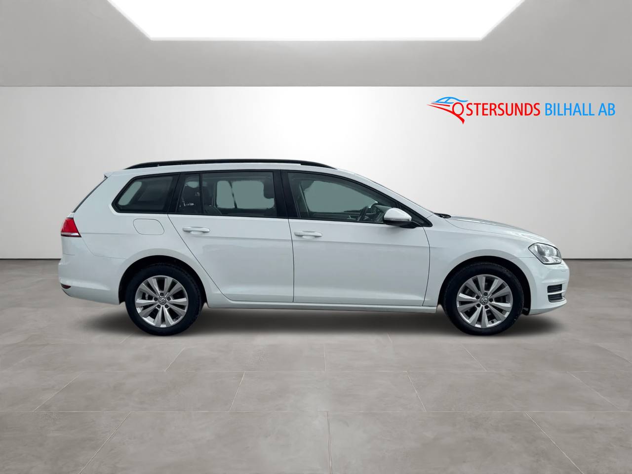 Volkswagen Golf Sportscombi 1.6 TDI Masters D-värm Ny Kamrem
