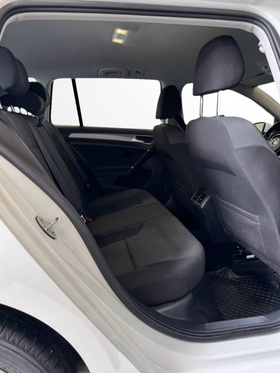 Volkswagen Golf Sportscombi 1.6 TDI Masters D-värm Ny Kamrem