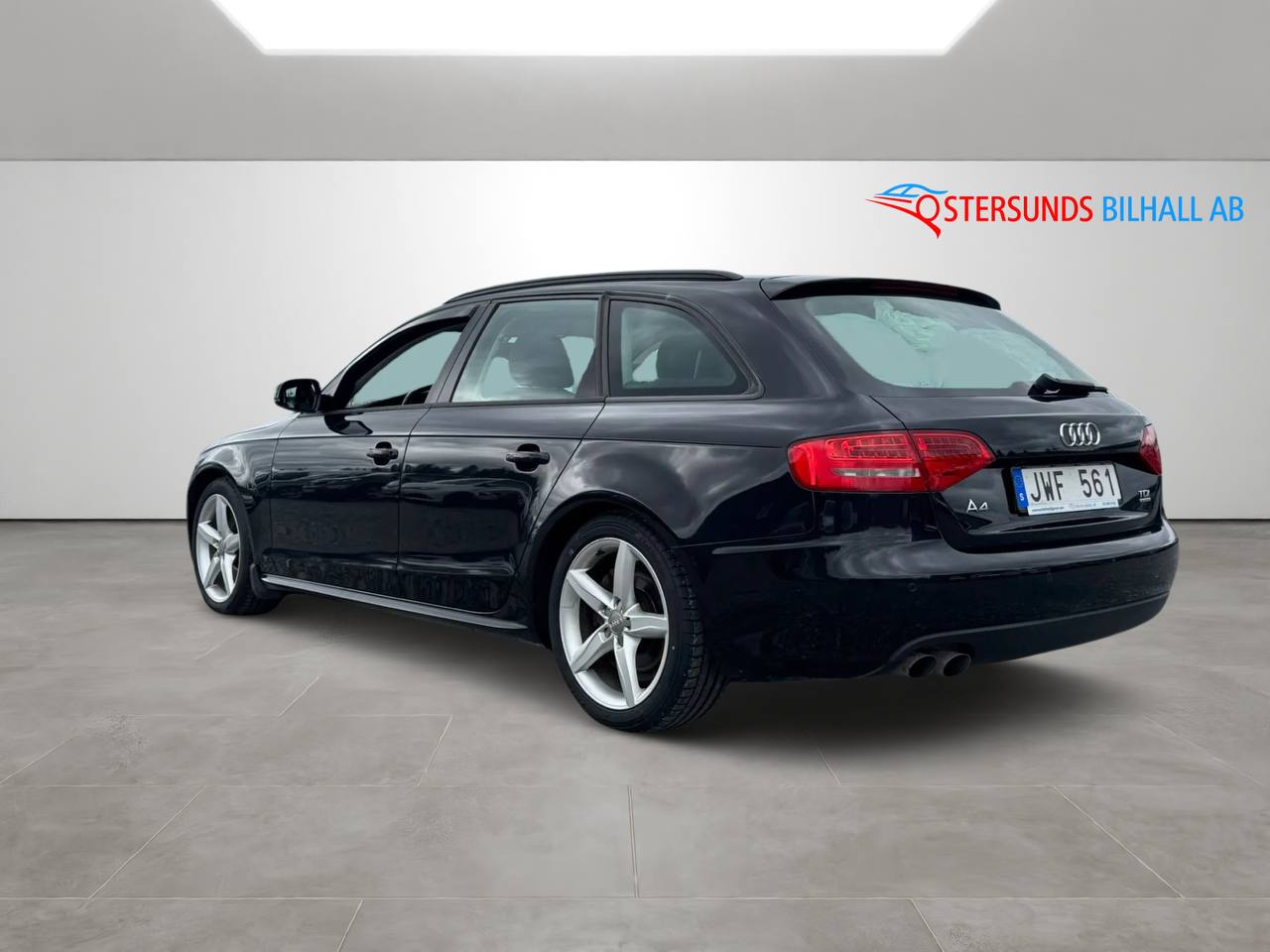 Audi A4 Avant 2.0 TDI DPF quattro Ny Servad