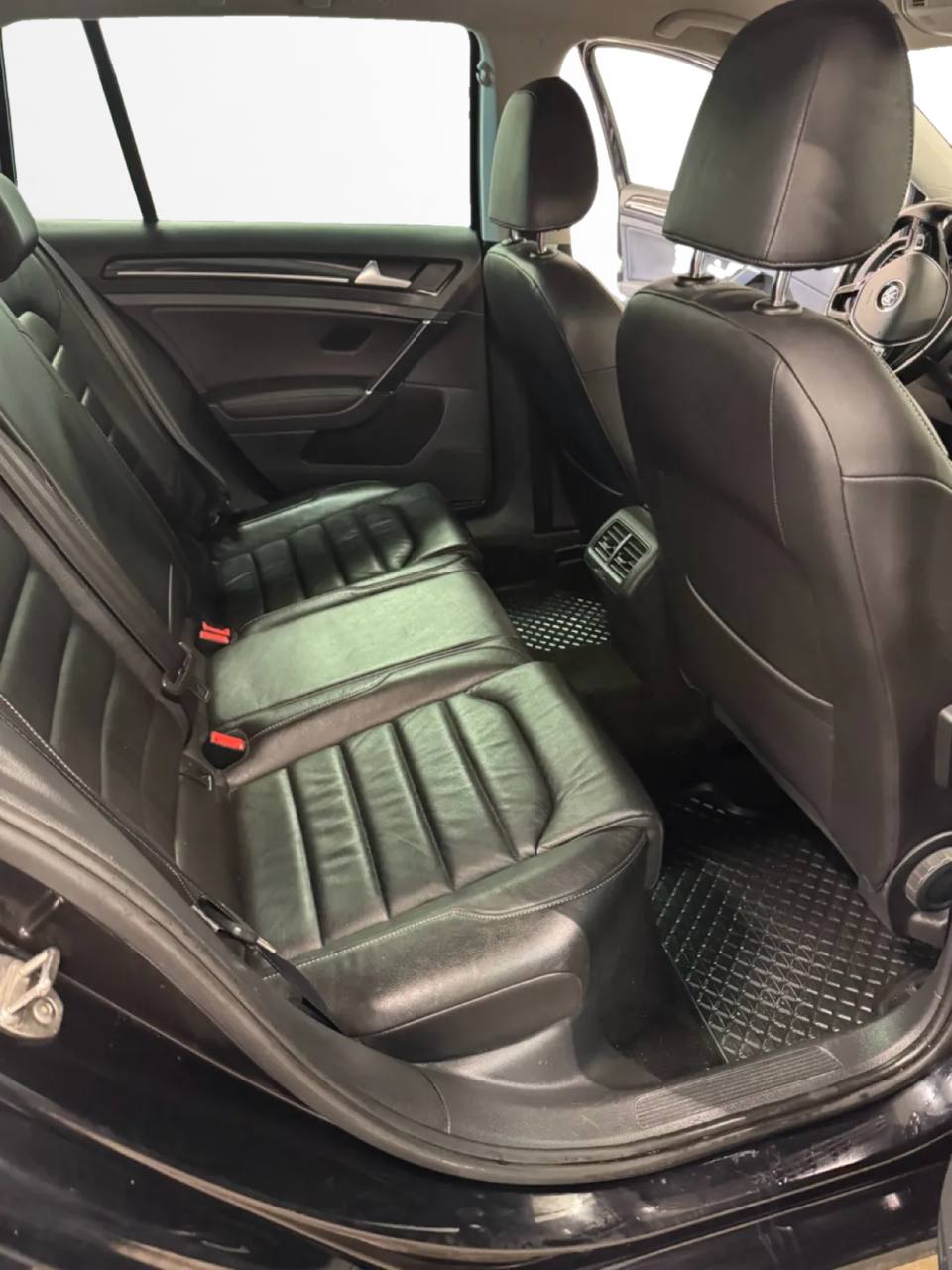 Volkswagen Golf Sportscombi 2.0 TDI 4M GT D-värm Ny Kamrem
