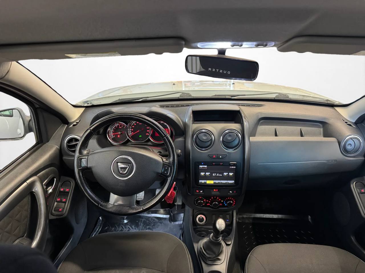 Dacia Duster 1.5 dCi 4x4 D-värm Drag Ny Servad