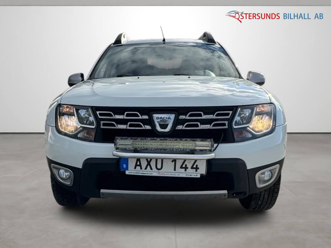 Dacia Duster 1.5 dCi 4x4 D-värm Drag Ny Servad
