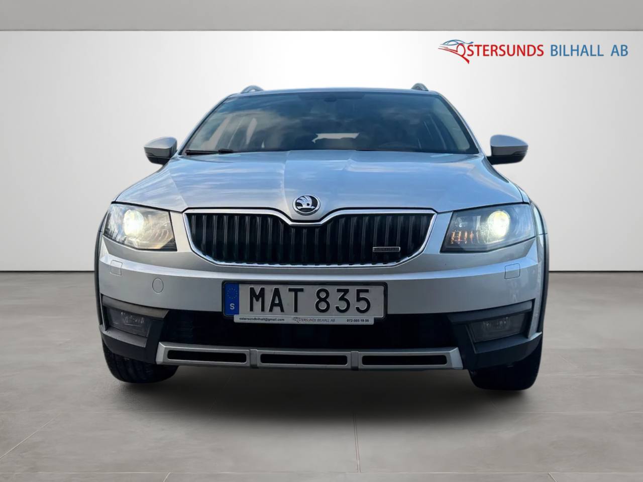 Skoda Octavia Scout 2.0 TDI 4x4 D-värm Drag 2 Brukare