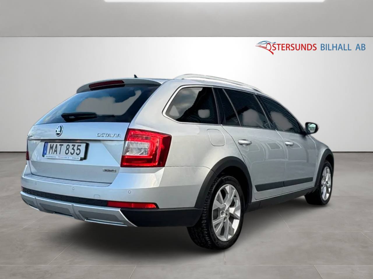 Skoda Octavia Scout 2.0 TDI 4x4 D-värm Drag 2 Brukare