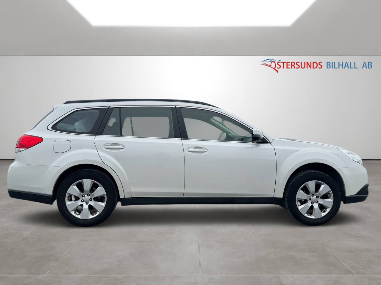 Subaru Outback 2.5 4WD Lineartronic Business Ny Kamrem 2 Bru