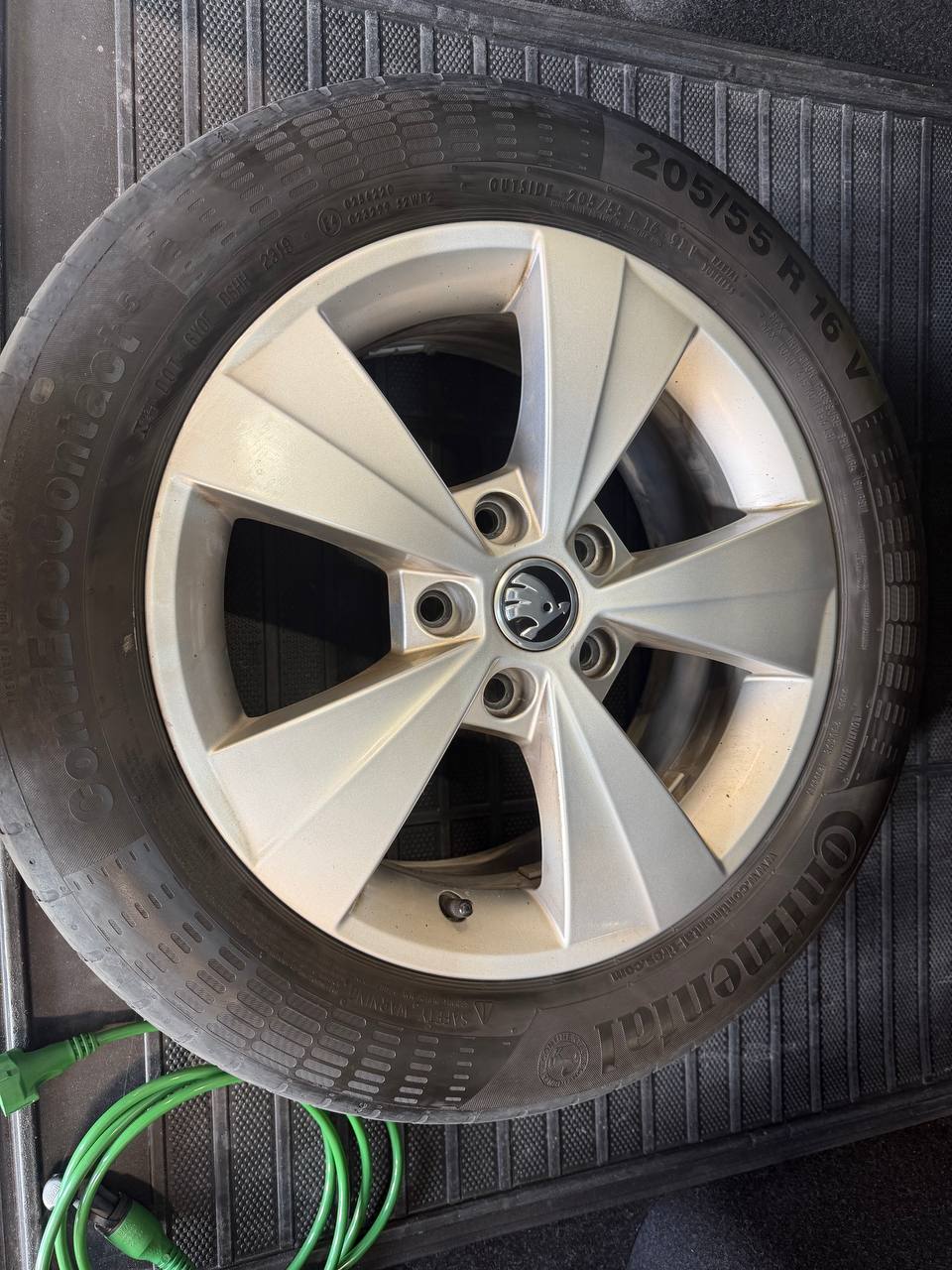 Skoda Octavia Kombi 2.0 TDI SCR 4x4 Ambition D-Värm 1 Brukare Drag
