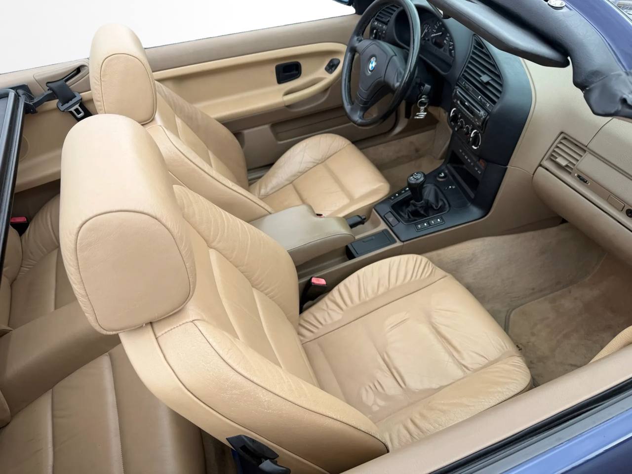 BMW 320 i Convertible