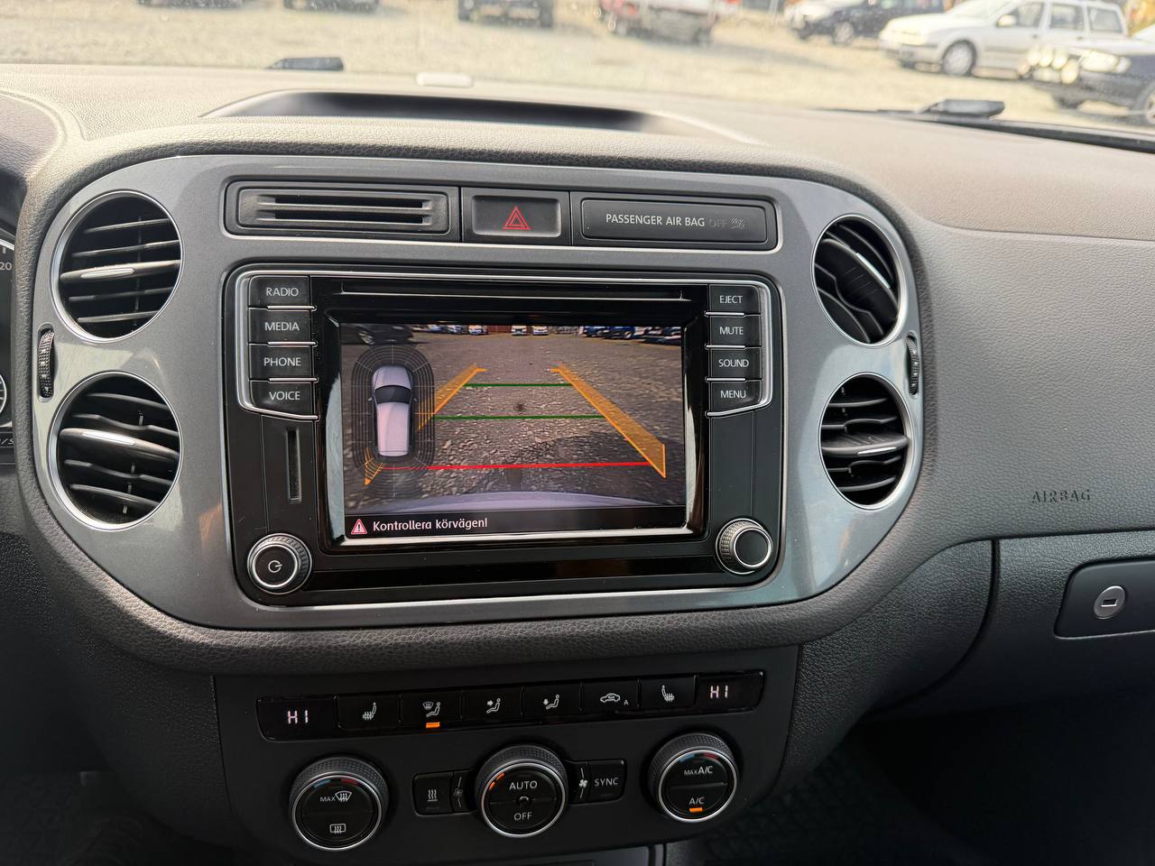 Volkswagen Tiguan 2.0 TDI DPF 4Motion Pano D-Värm R-Line