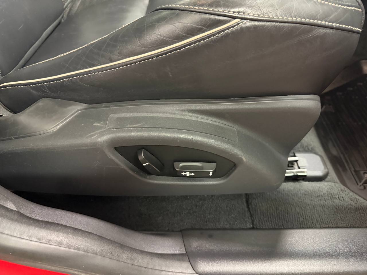 Volvo XC60 D5 AWD Geartronic R-Design Pano VOC Drag Navi