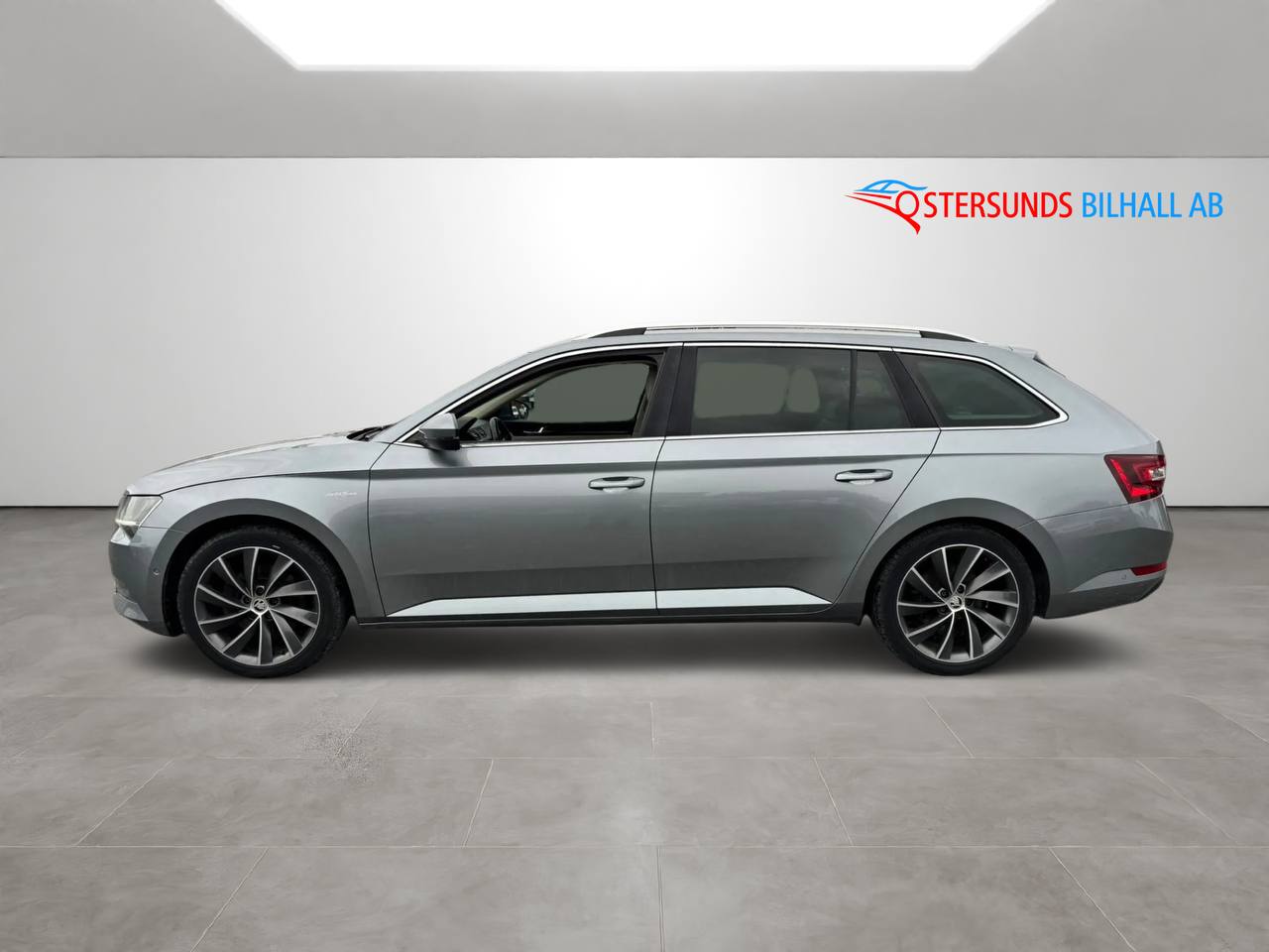 Skoda Superb Kombi 2.0 TDI 4x4 L&K D-värm Navi Drag