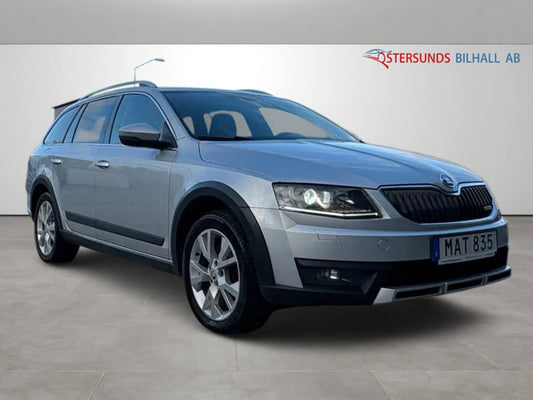 Skoda Octavia Scout 2.0 TDI 4x4 D-värm Drag 2 Brukare