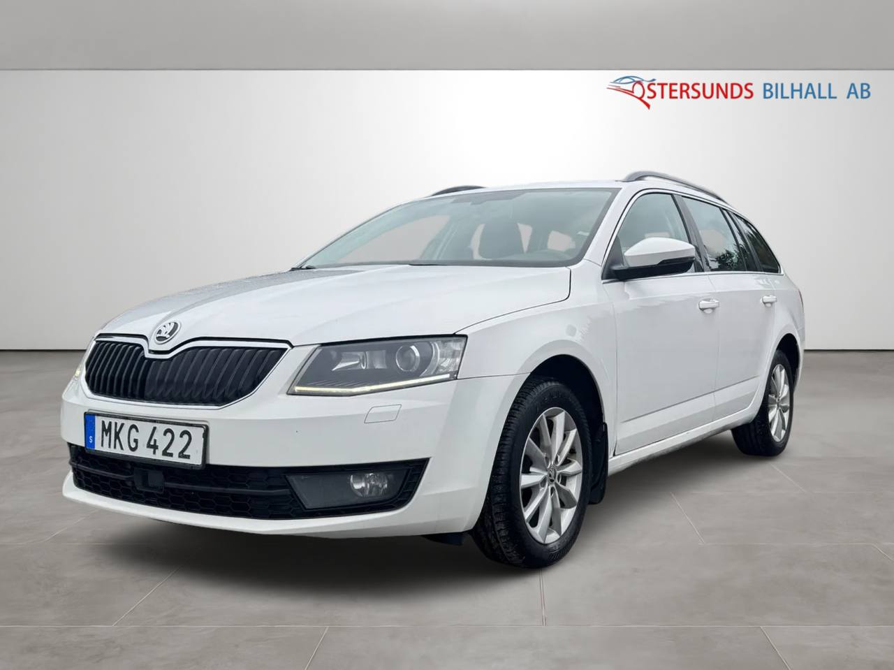 Skoda Octavia Kombi 1.6 TDI 4x4 D-Värm M-värm Ny Kamrem