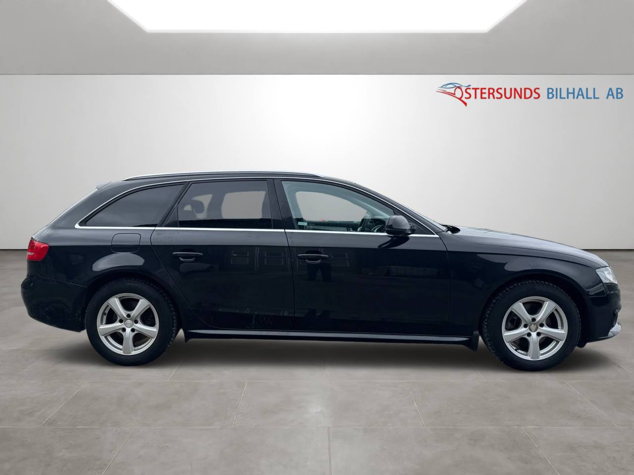 Audi A4 Avant 2.0 TDI DPF quattro Navi B&O Ny Kamrem M-värm