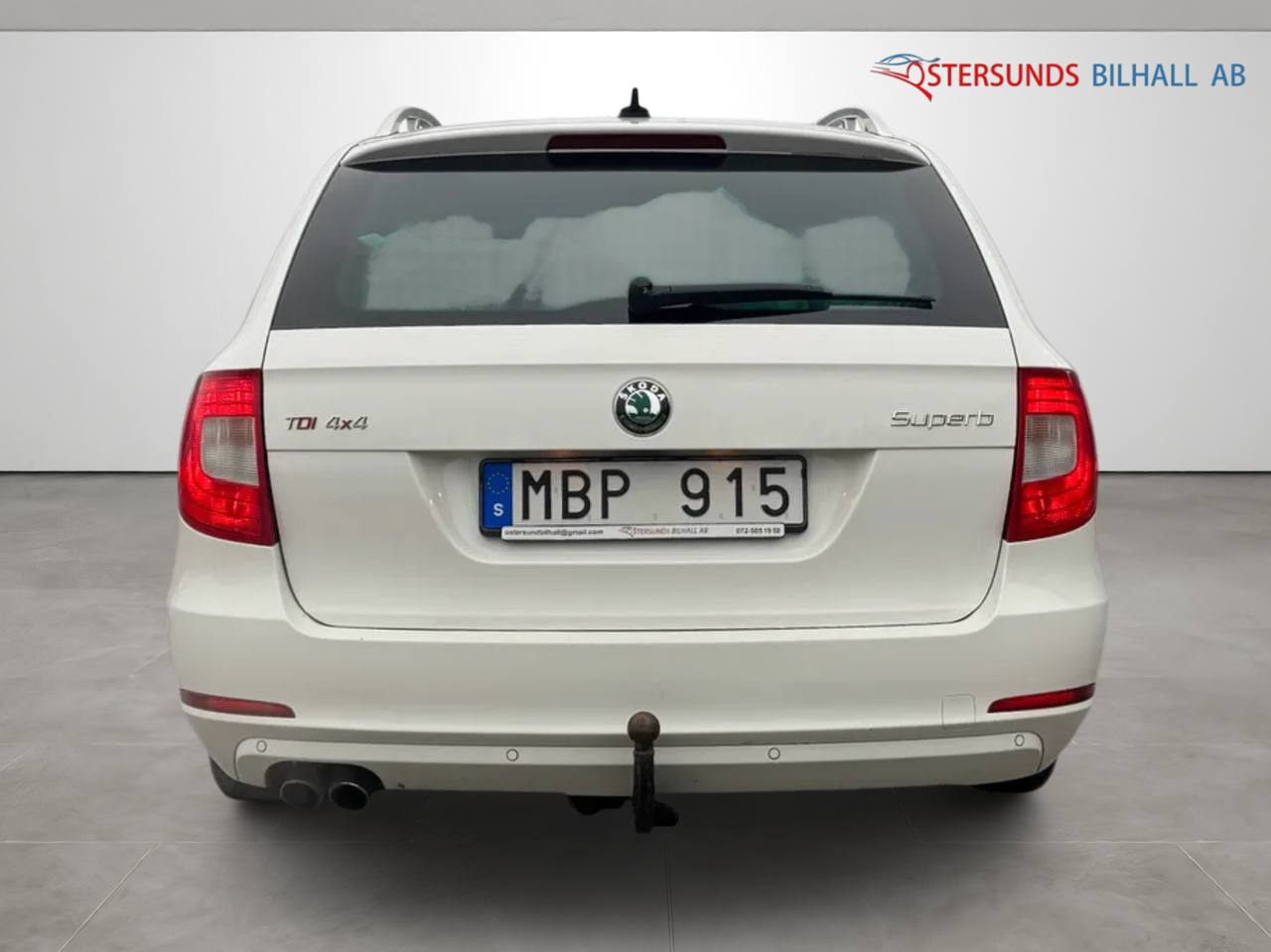 Skoda Superb Kombi 2.0 TDI 4x4 Elegance D-värm Navi Drag