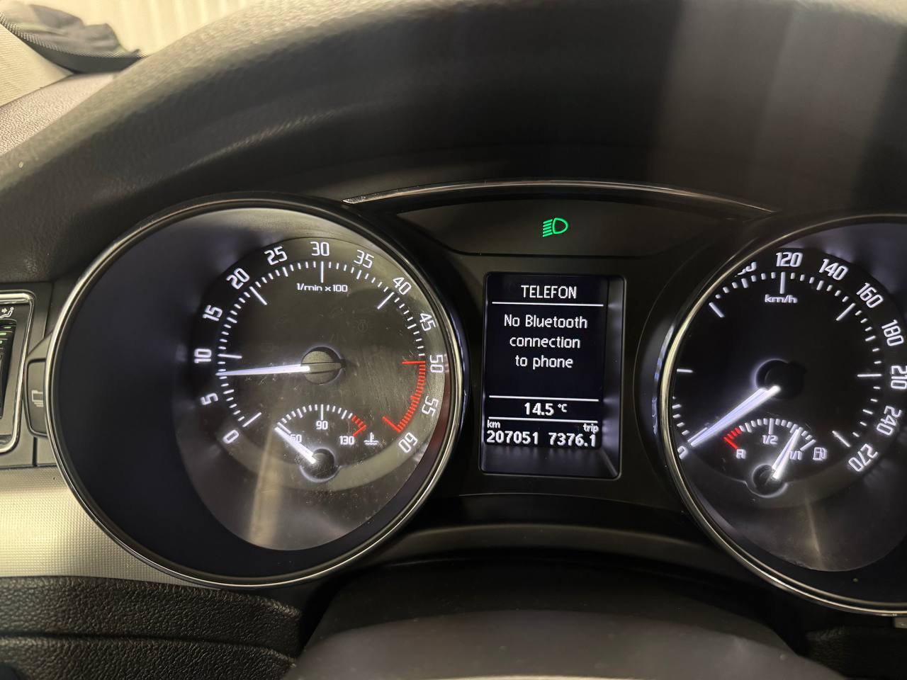 Skoda Superb Kombi 2.0 TDI 4x4 Elegance D-värm Navi Drag