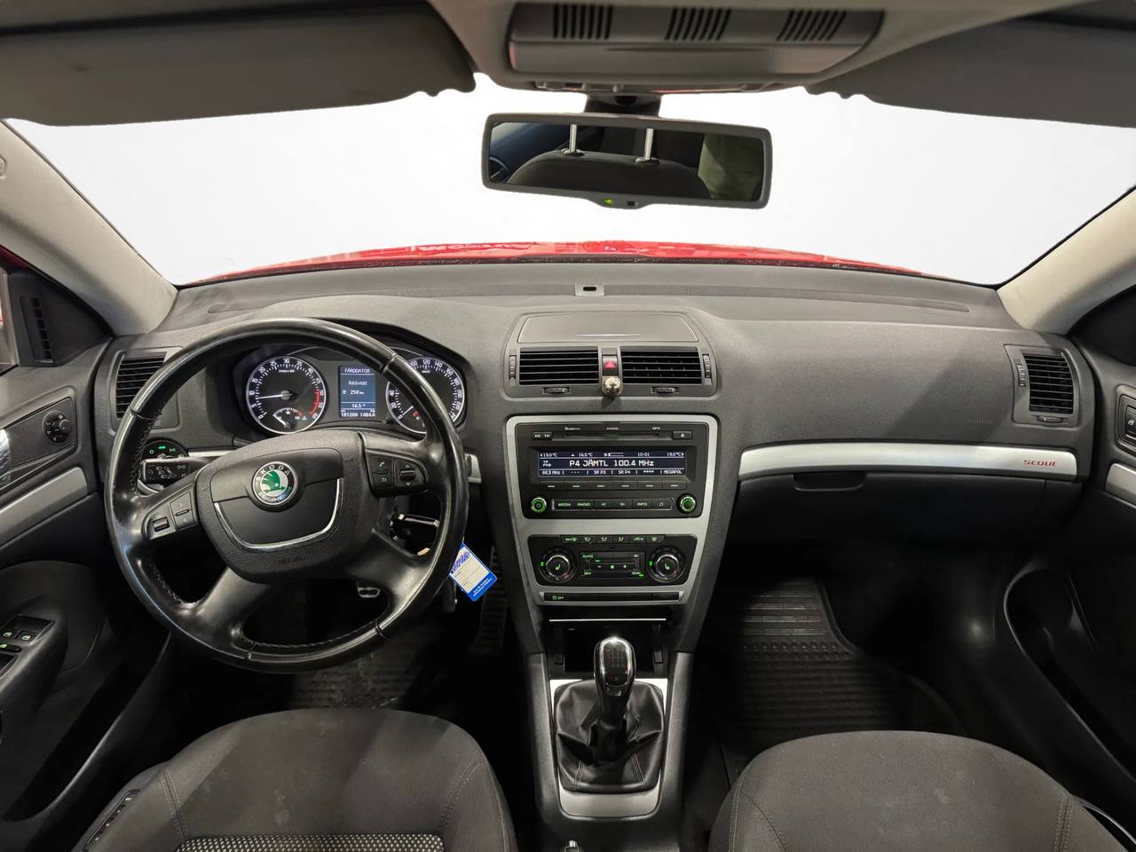 Skoda Octavia Scout 2.0 TDI DPF 4X4 Scout Ny Kamrem Drag