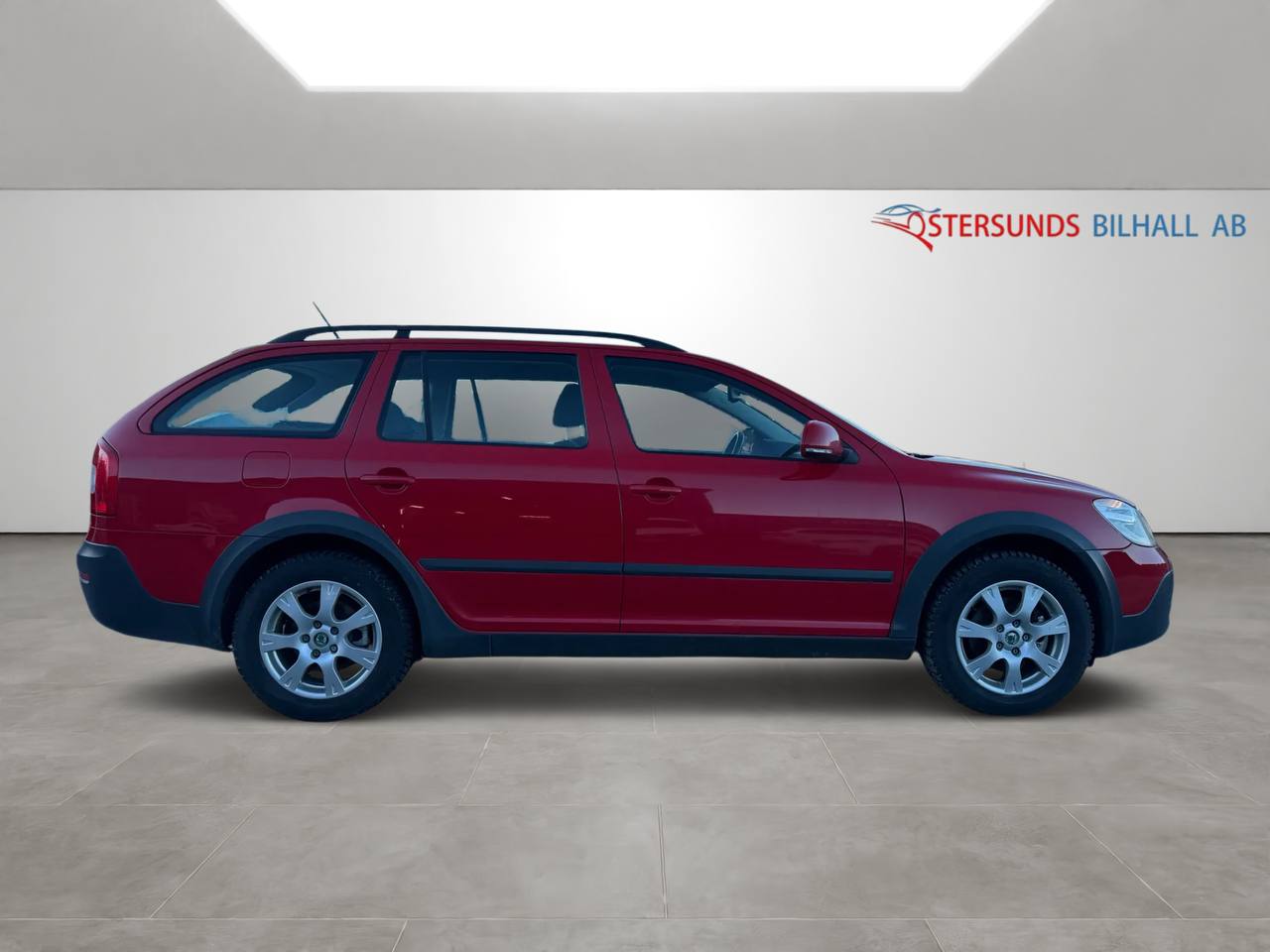 Skoda Octavia Scout 2.0 TDI DPF 4X4 Scout Ny Kamrem Drag