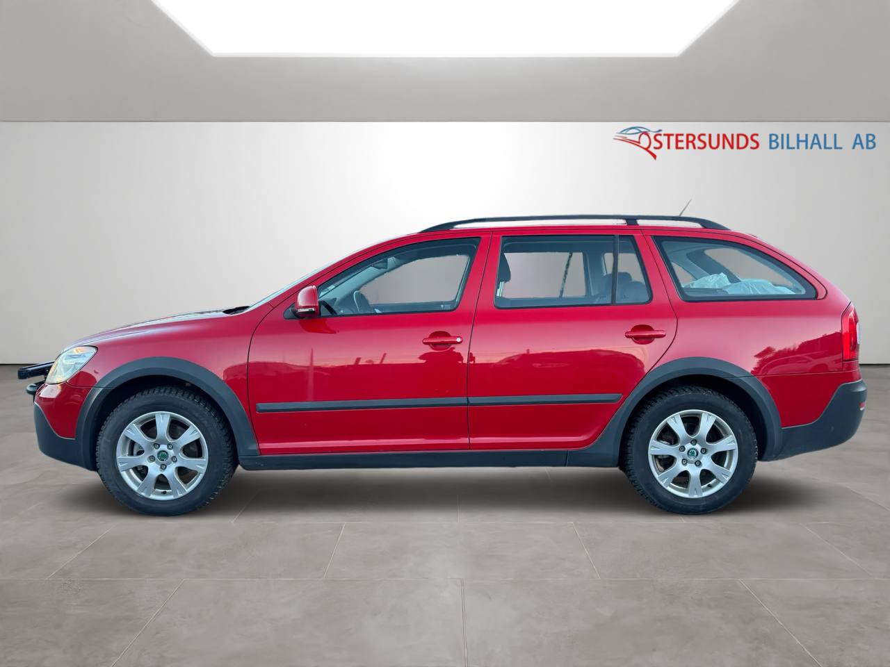 Skoda Octavia Scout 2.0 TDI DPF 4X4 Scout Ny Kamrem Drag