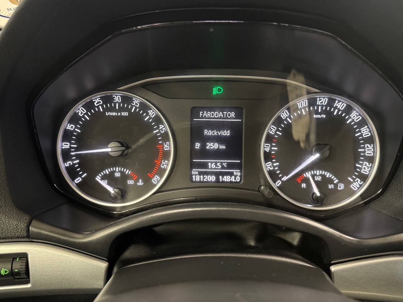 Skoda Octavia Scout 2.0 TDI DPF 4X4 Scout Ny Kamrem Drag