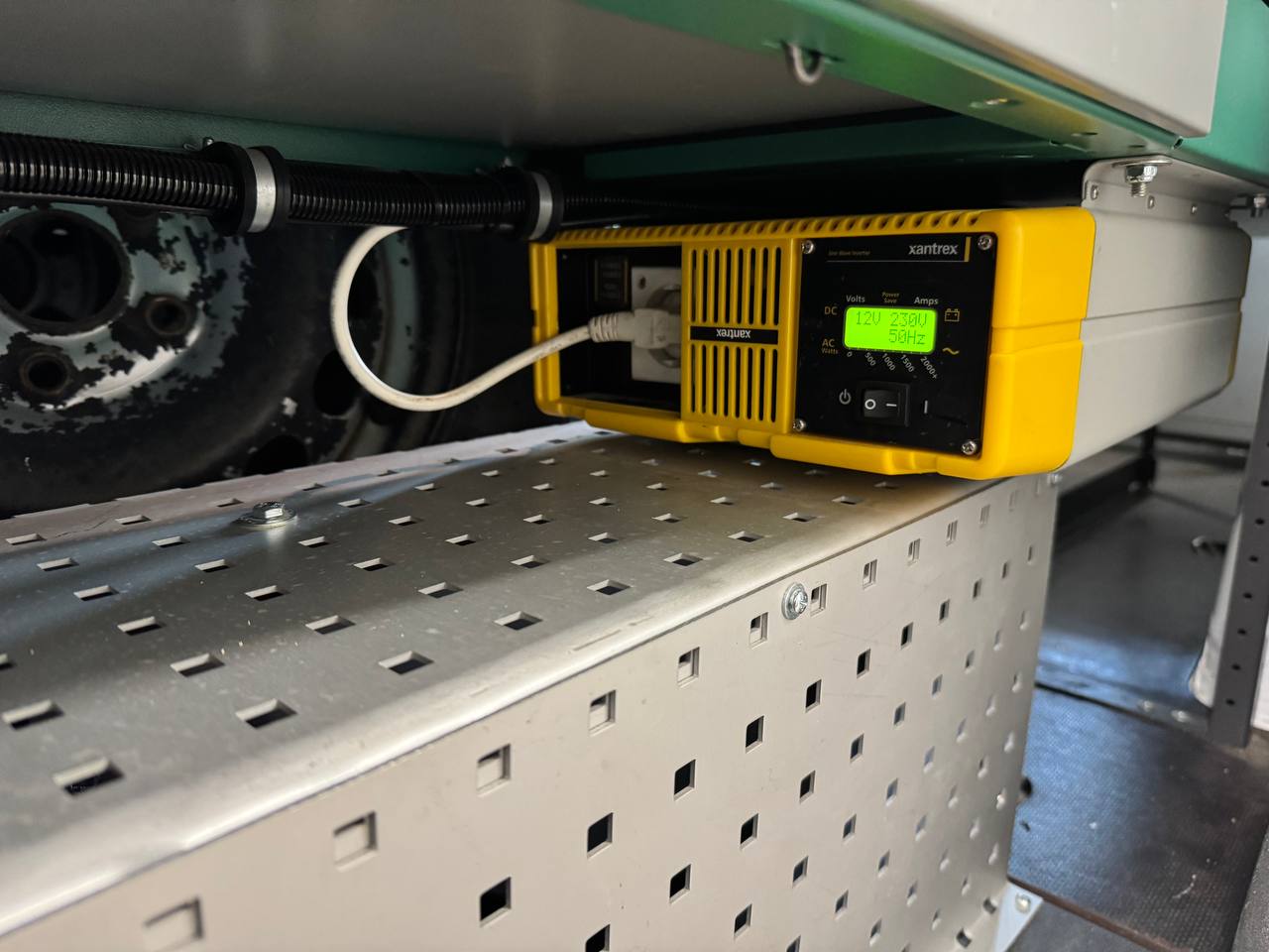 Volkswagen Caddy Maxi Panel Van 2.0 TDI 4Motion D-Värm M-Värm Verkstadinred