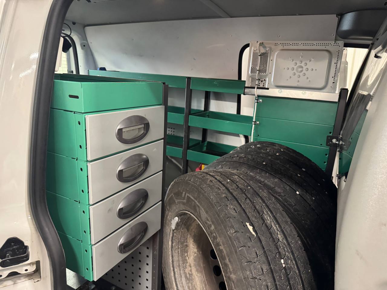 Volkswagen Caddy Maxi Panel Van 2.0 TDI 4Motion D-Värm M-Värm Verkstadinred