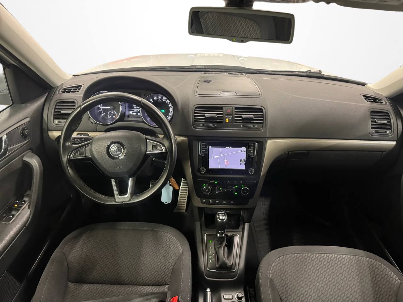 Skoda Yeti Outdoor 2.0 TDI DPF 4x4 D-Värm Navi Drag 1 Brukare