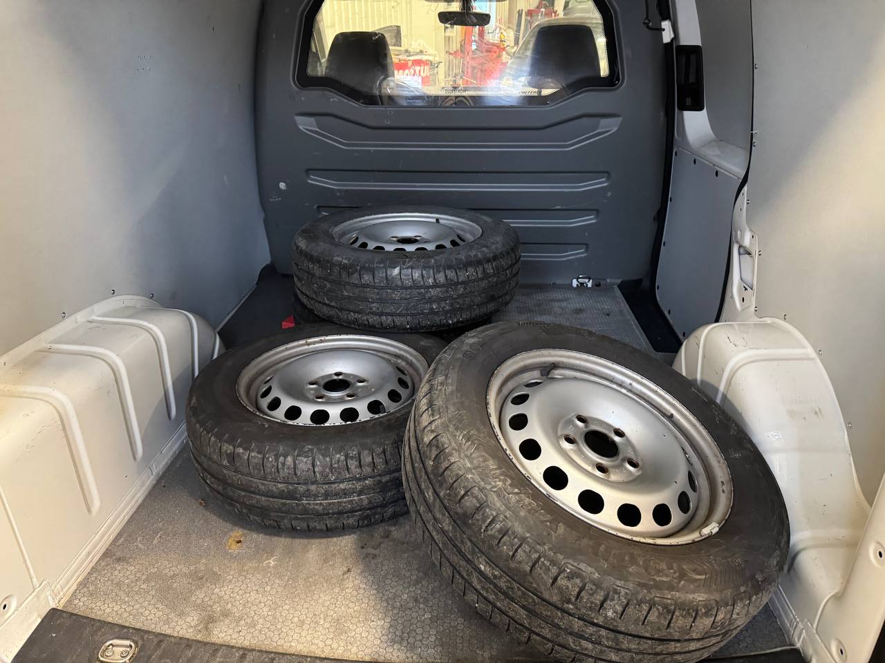 Volkswagen Caddy Van 2.0 TDI BMT 4Motion D-Värm Drag M-Värm