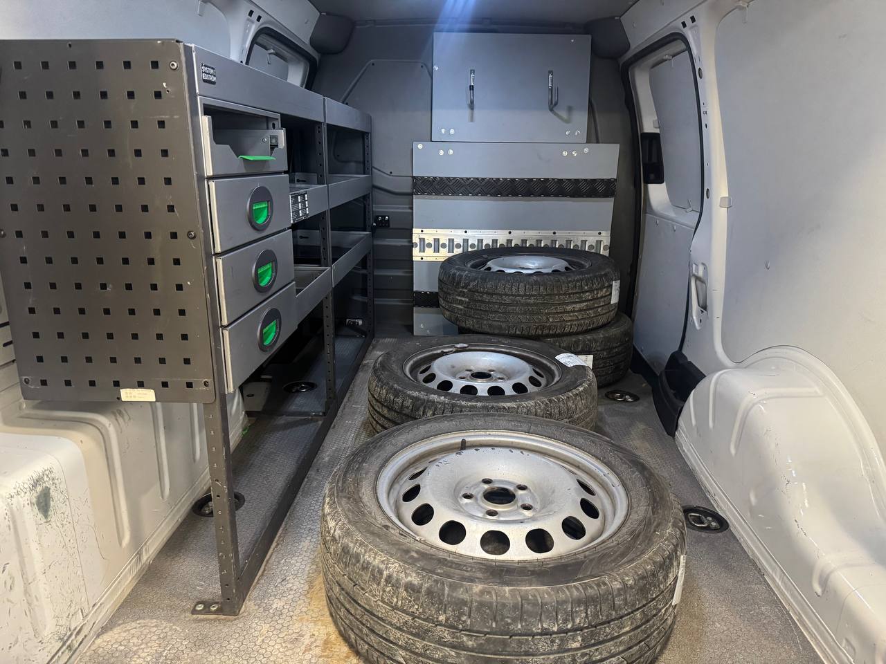 Volkswagen Caddy Maxi Van 2.0 TDI BMT 4Motion D-Värm Moms V-Inredning