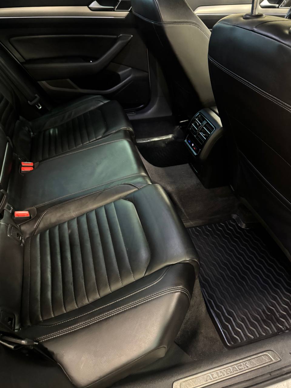 Volkswagen Passat Alltrack 2.0 TDI DPF SCR BMT 4Motion D-Värm Drag 2 Brukare