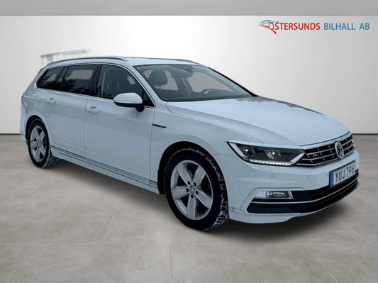 Volkswagen Passat Sportscombi 2.0 TDI 4M R-Line 1Brukare Värmare Cockpit