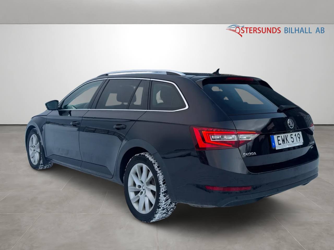 Skoda Superb Kombi 2.0 TDI 4x4 SCR Businessline, D-Värm 2 Brukare