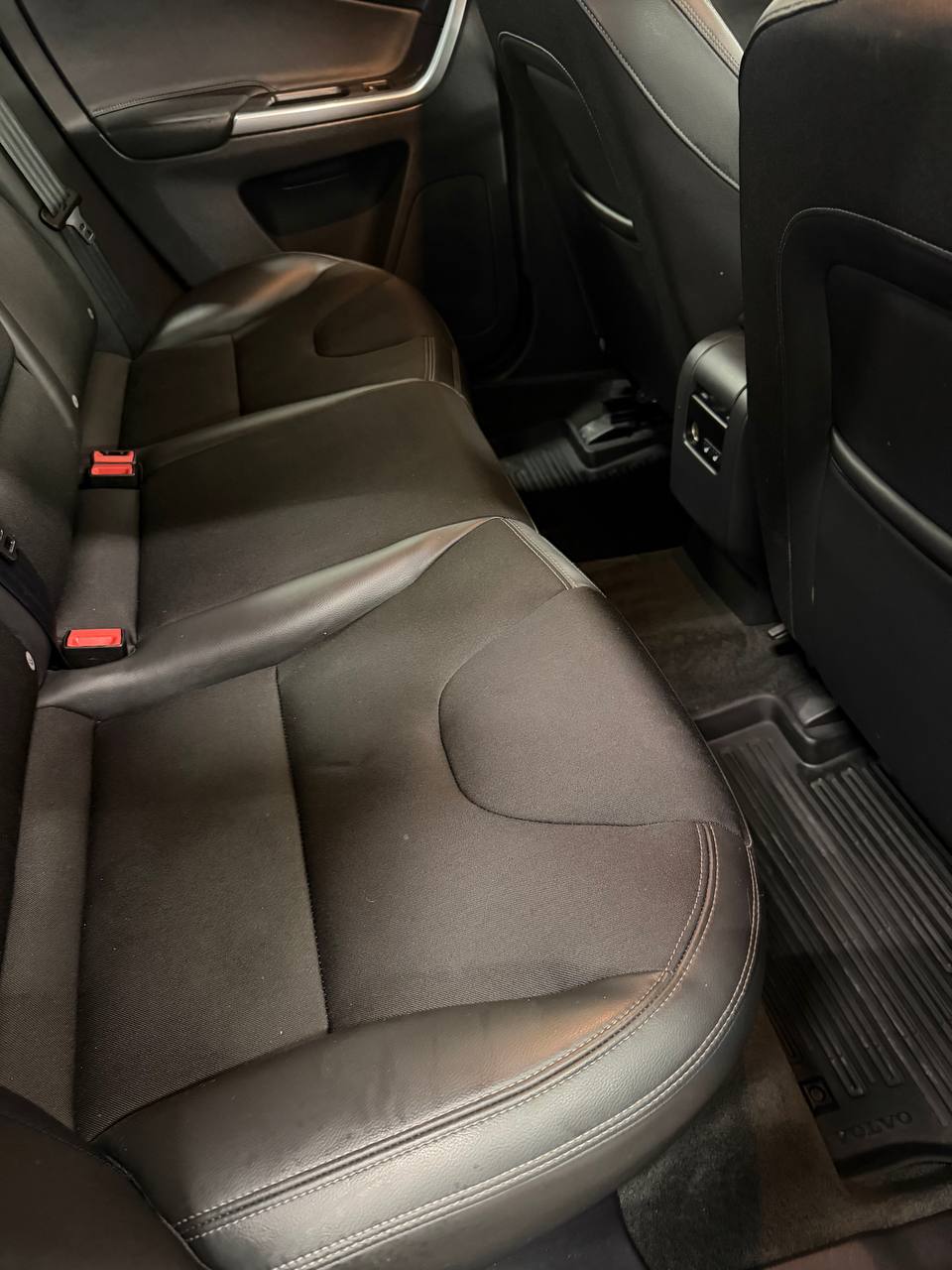 Volvo XC60 D4 AWD Geartronic Classic 1Brukare VOC M-Värm Navi