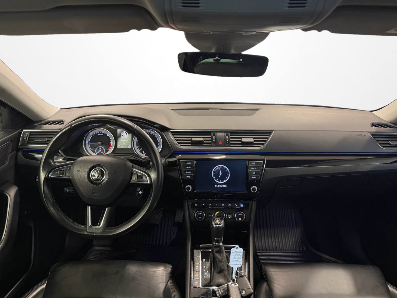 Skoda Superb Kombi 2.0 TDI 4x4 SCR L&K Pano D-Värm Ny Kamrem