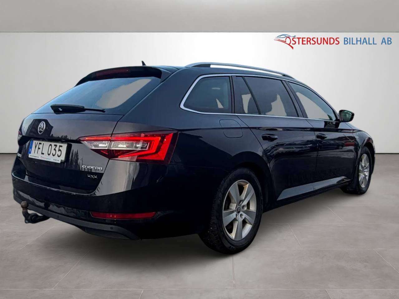 Skoda Superb Kombi 2.0 TDI 4x4 SCR L&K Pano D-Värm Ny Kamrem