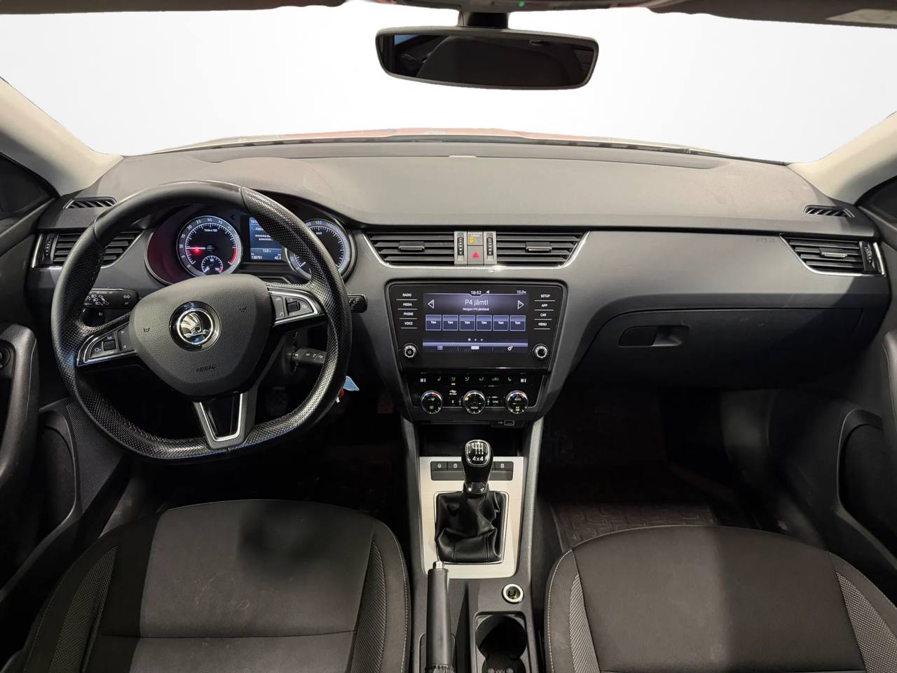 Skoda Octavia Kombi 2.0 TDI SCR 4x4 Ambition D-Värm Drag