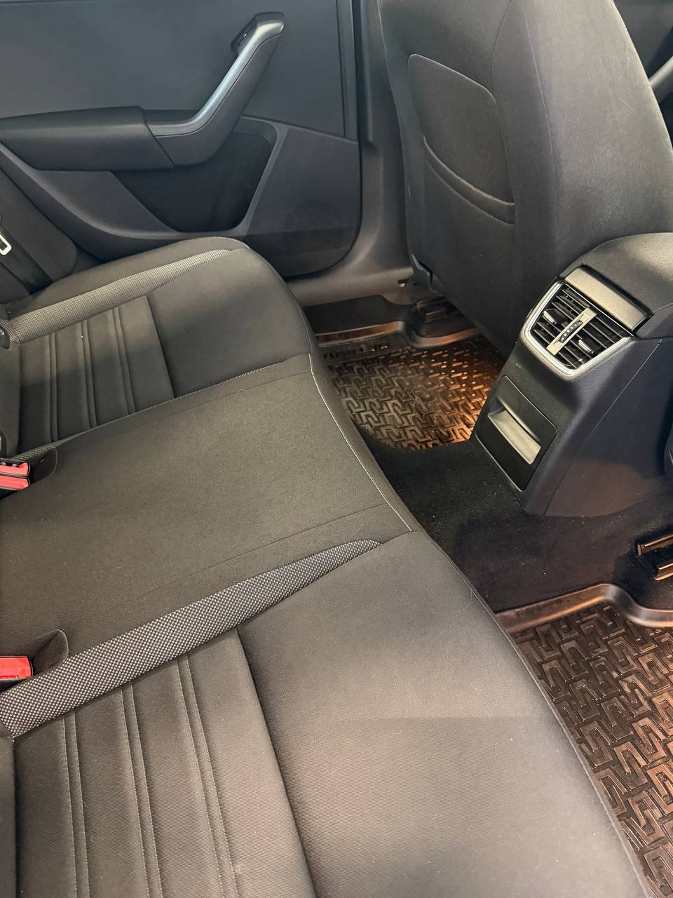 Skoda Octavia Kombi 2.0 TDI SCR 4x4 Ambition D-Värm Drag