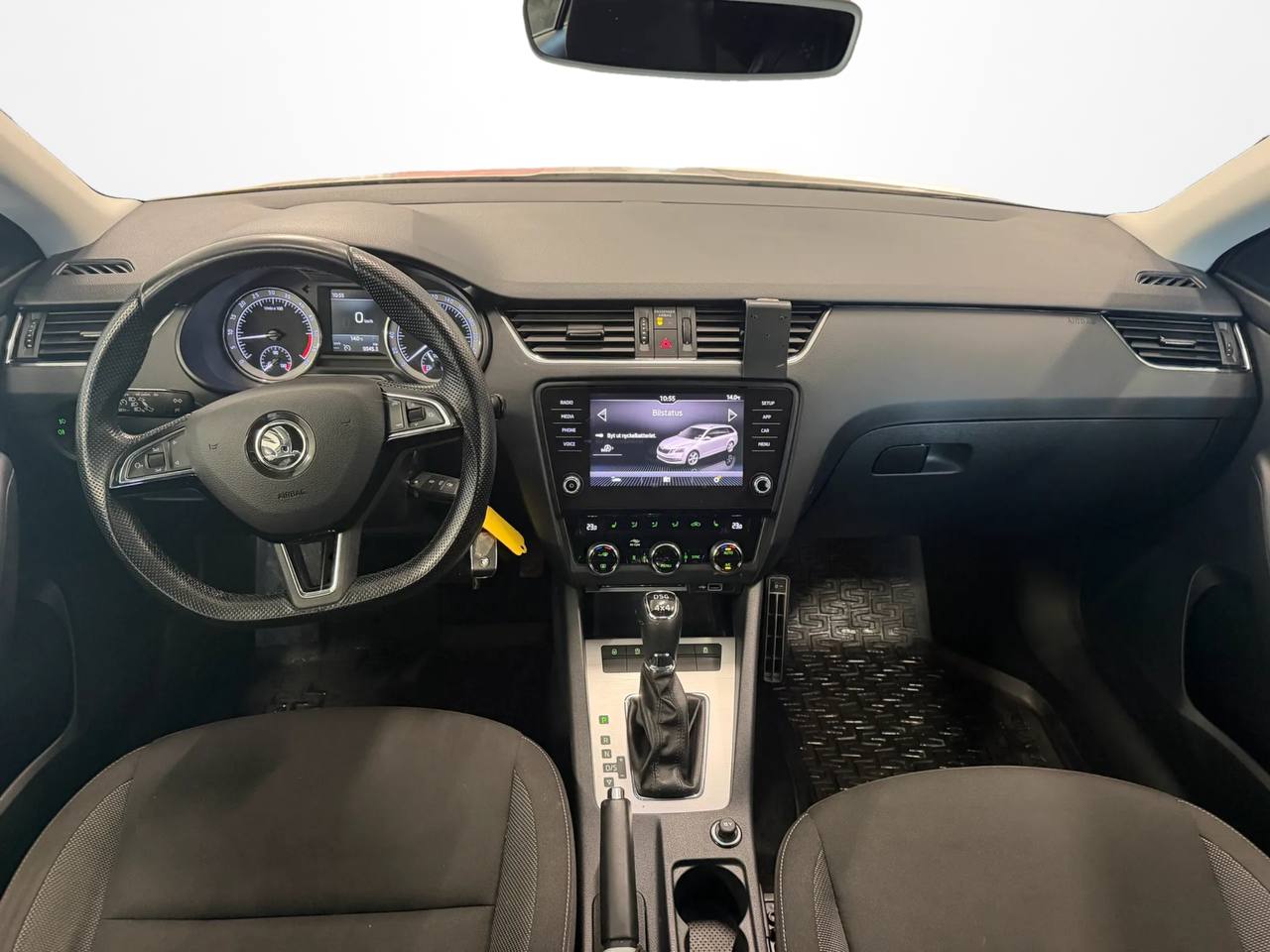 Skoda Octavia Kombi 2.0 TDI SCR 4x4 Ambition D-Värm 1 Brukare Drag