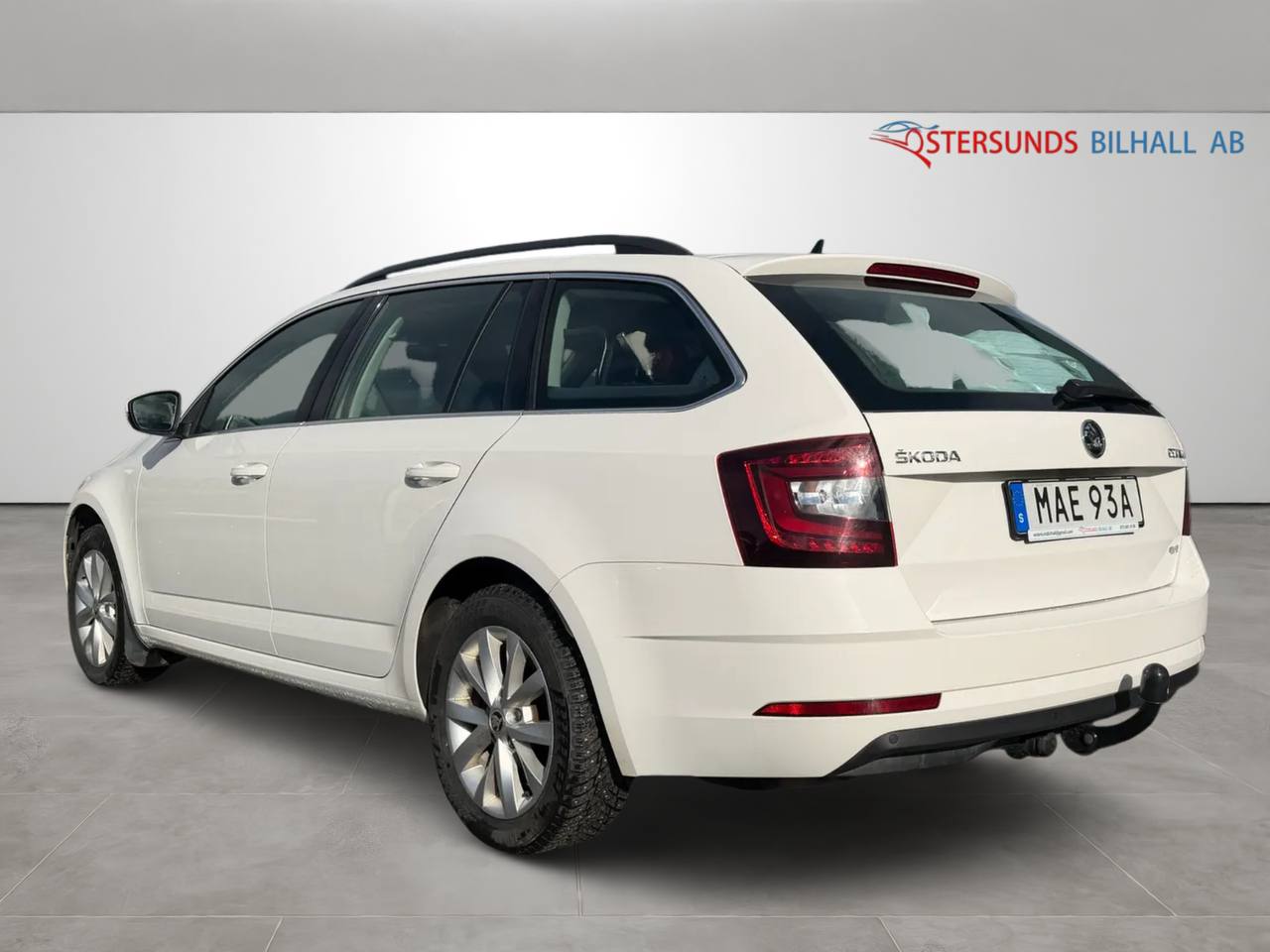 Skoda Octavia Kombi 2.0 TDI SCR 4x4 Ambition D-Värm 1 Brukare Drag